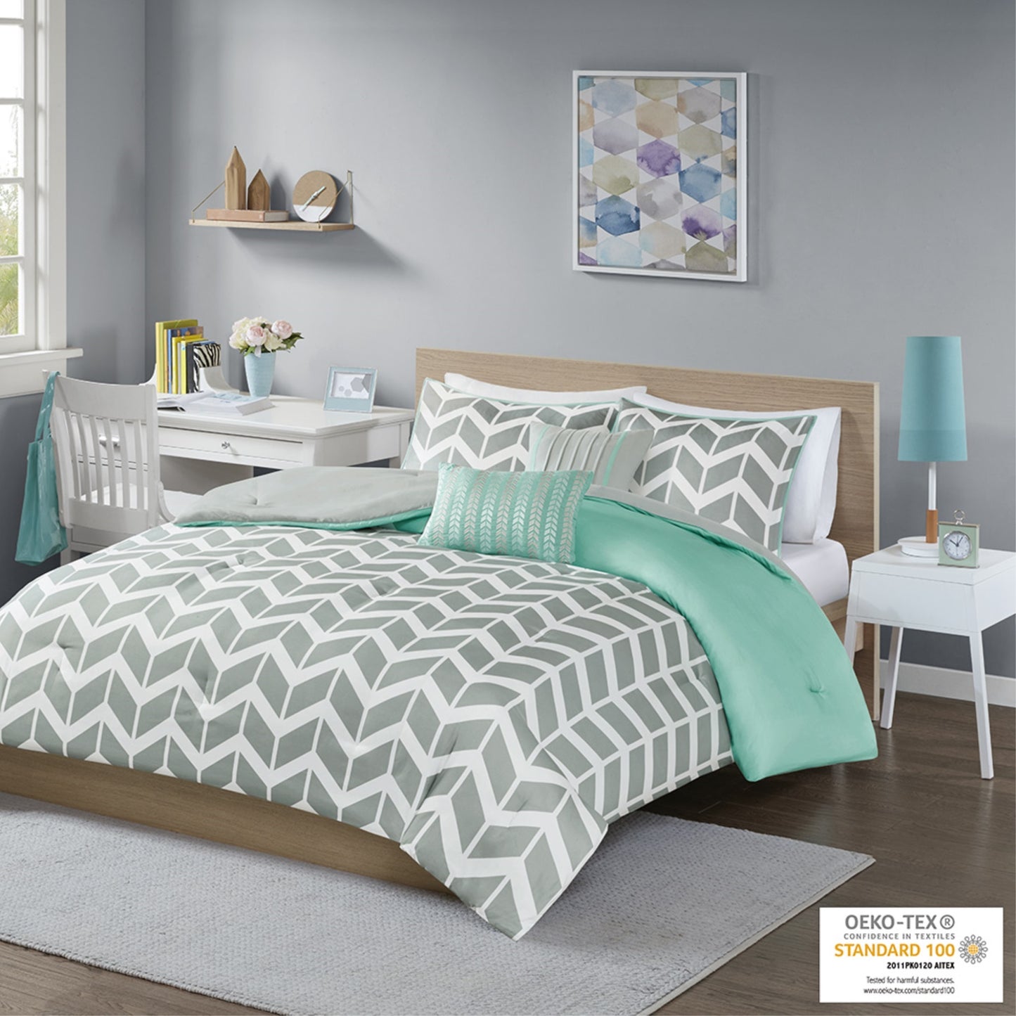 CasaFoyer Comforter Set - Stylish Grey and White Print with Aqua Accents - Includes Matching Shams and Decorative Pillows - Ultra-Soft Microfiber - Machine Washable - Antimicrobial Treatment for Freshness Protection
