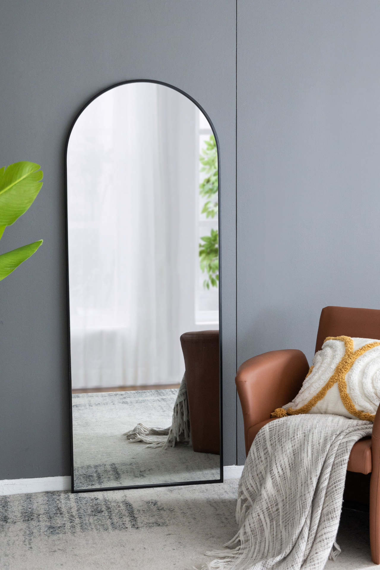 Wall mirror | Celine Black Arch Body Mirror | casafoyer.myshopify.com