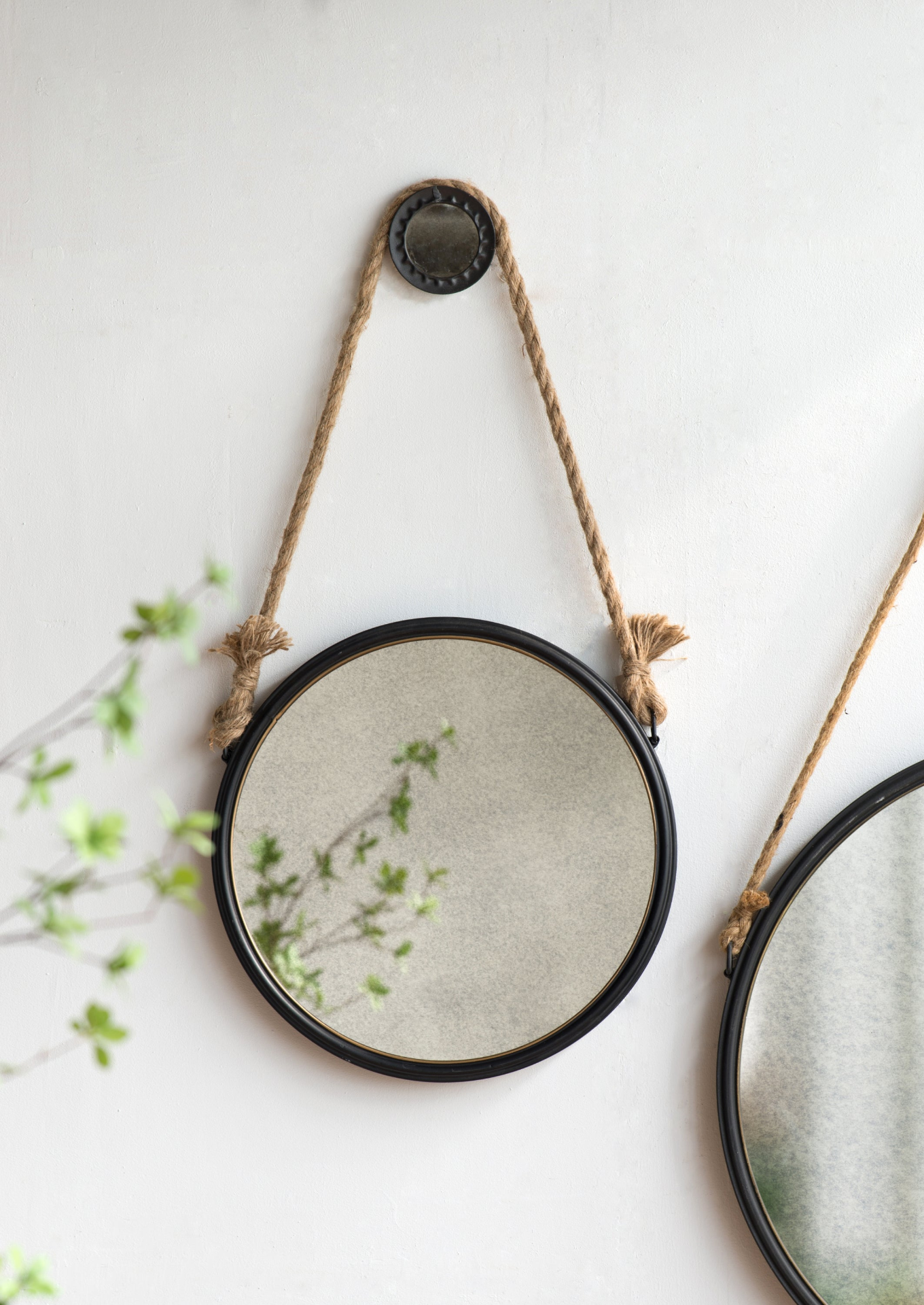 [product_type] | 19.5" in Cleveland Mirror with Rope Strap Contemporary Design Circle Mirror with Grey Round Metal Frame for Wall Decor Bathroom | casafoyer.myshopify.com