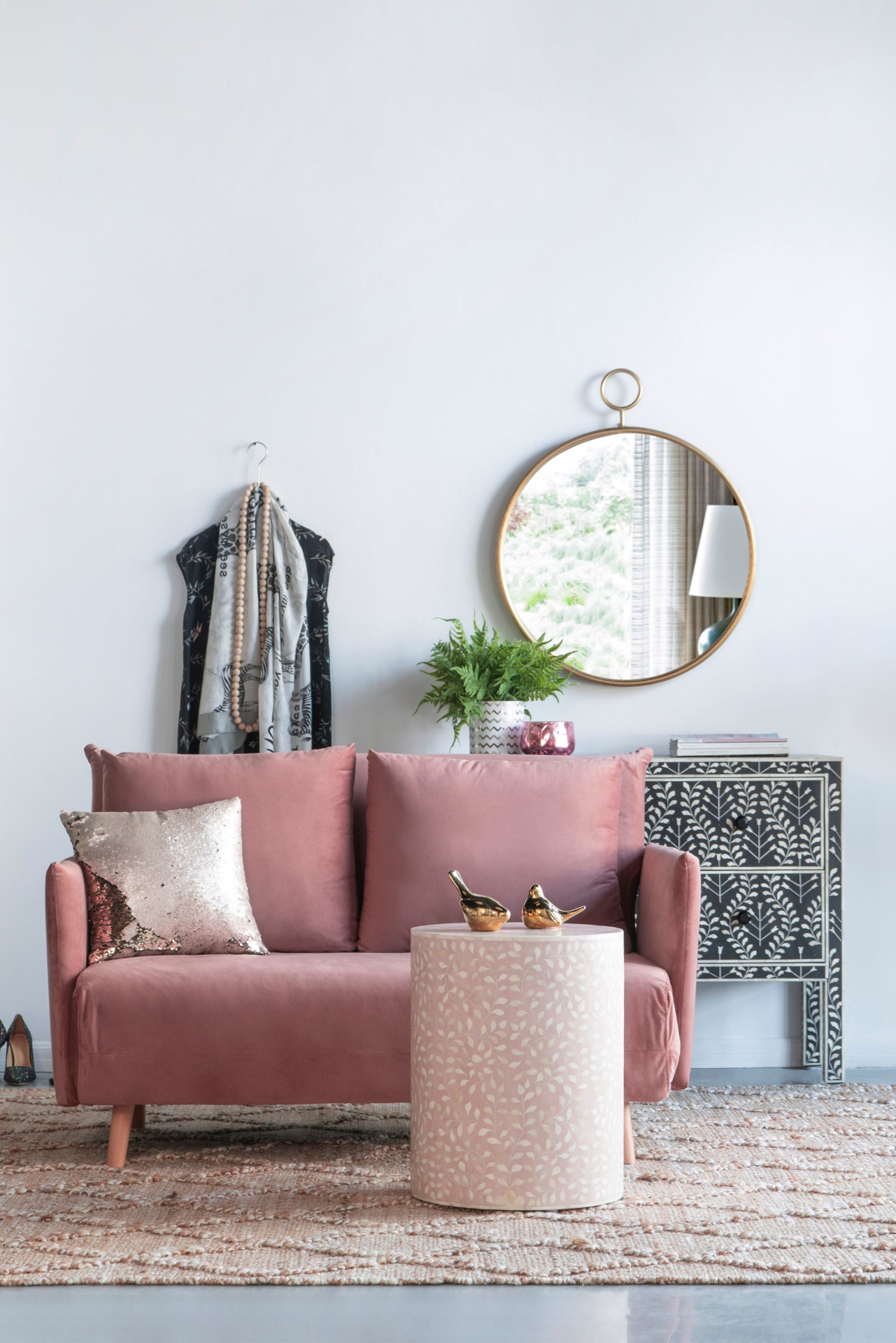 Wall mirror | Circle Wall Mirror with Gold Metal Frame, Accent Mirror for Living Room, Entryway, Office | casafoyer.myshopify.com