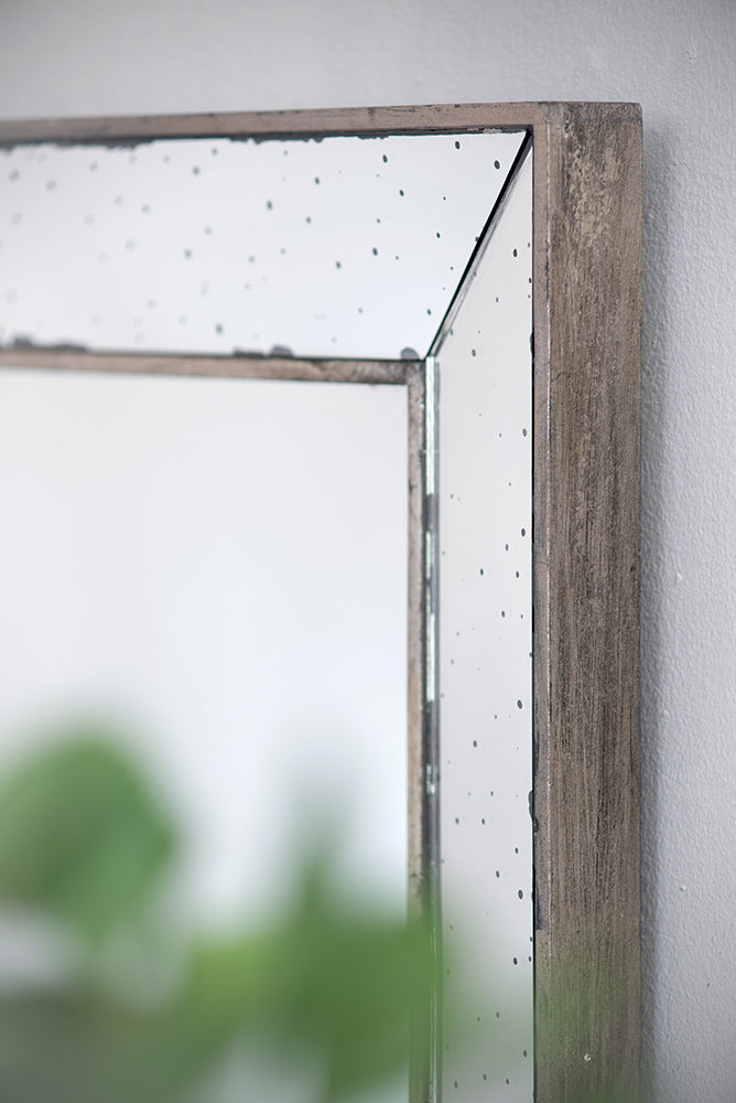 [product_type] | 18" x 18" Distressed Silver Square Accent Mirror - Vintage Flair for Your Home Decor | casafoyer.myshopify.com