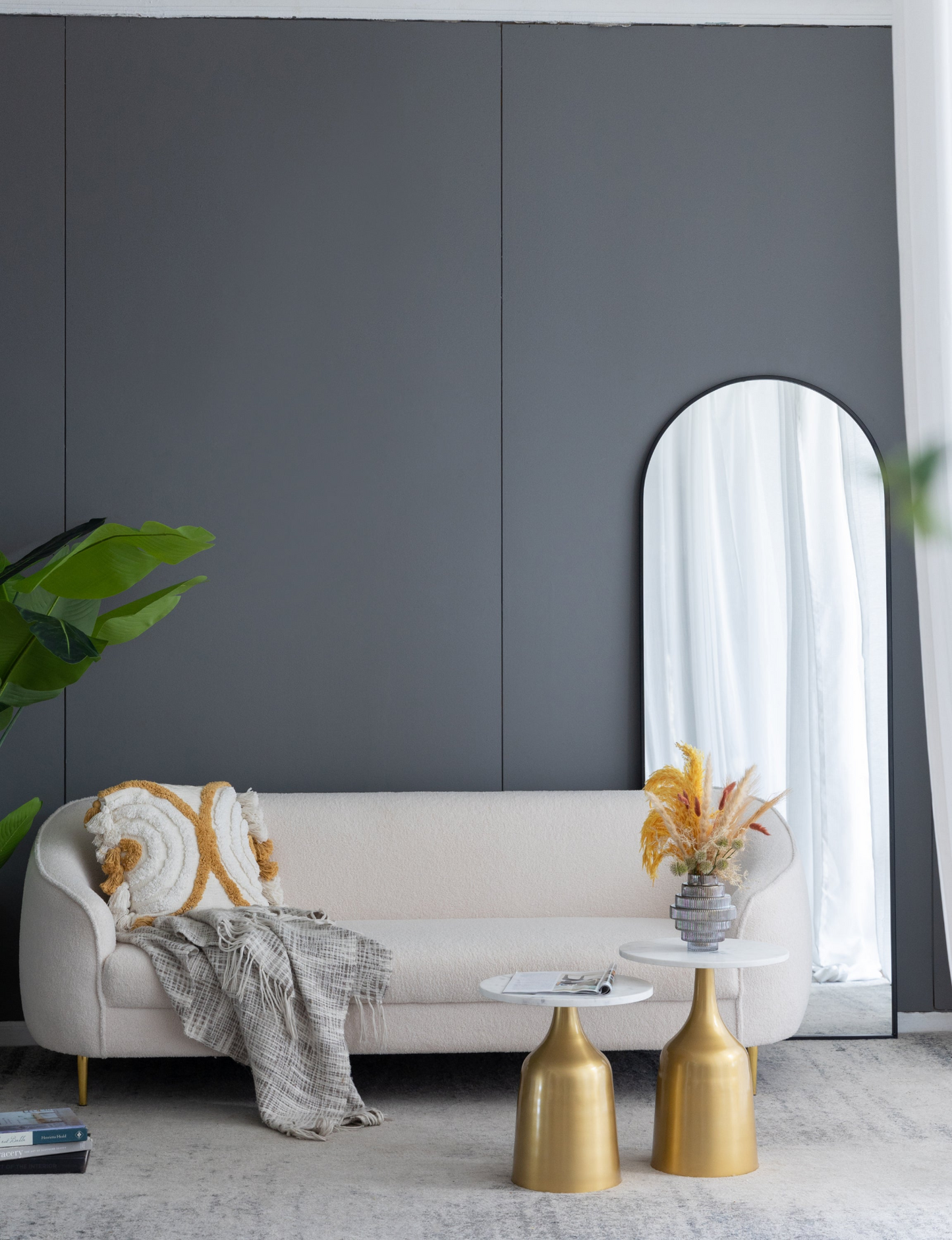 Wall mirror | Celine Black Arch Body Mirror | casafoyer.myshopify.com