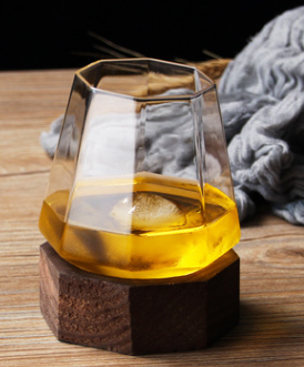 Whiskey Glass | CasaFoyer No Spill Modern Whiskey glass | casafoyer.myshopify.com