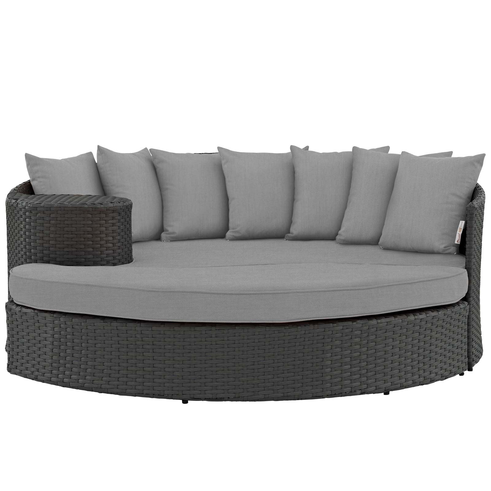 executive chairs | Sojourn Outdoor Patio Furniture Collection | Sectional Sofa Daybed | Sunbrella Cushions | Synthetic Rattan Weave | UV Protection | Aluminum Frame | casafoyer.myshopify.com