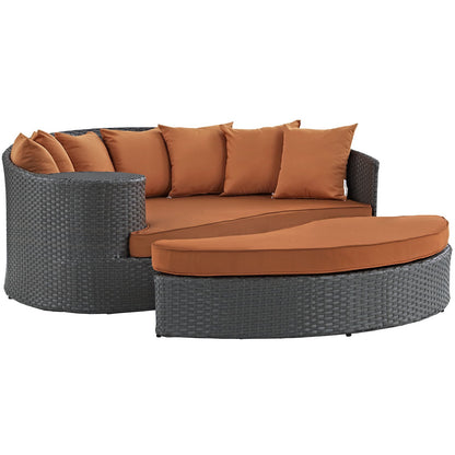executive chairs | CasaFoyer Sojourn Outdoor Patio Furniture Collection | Sectional Sofa Daybed with Sunbrella Cushions | Synthetic Rattan Weave | UV Protection | Aluminum Frame | casafoyer.myshopify.com