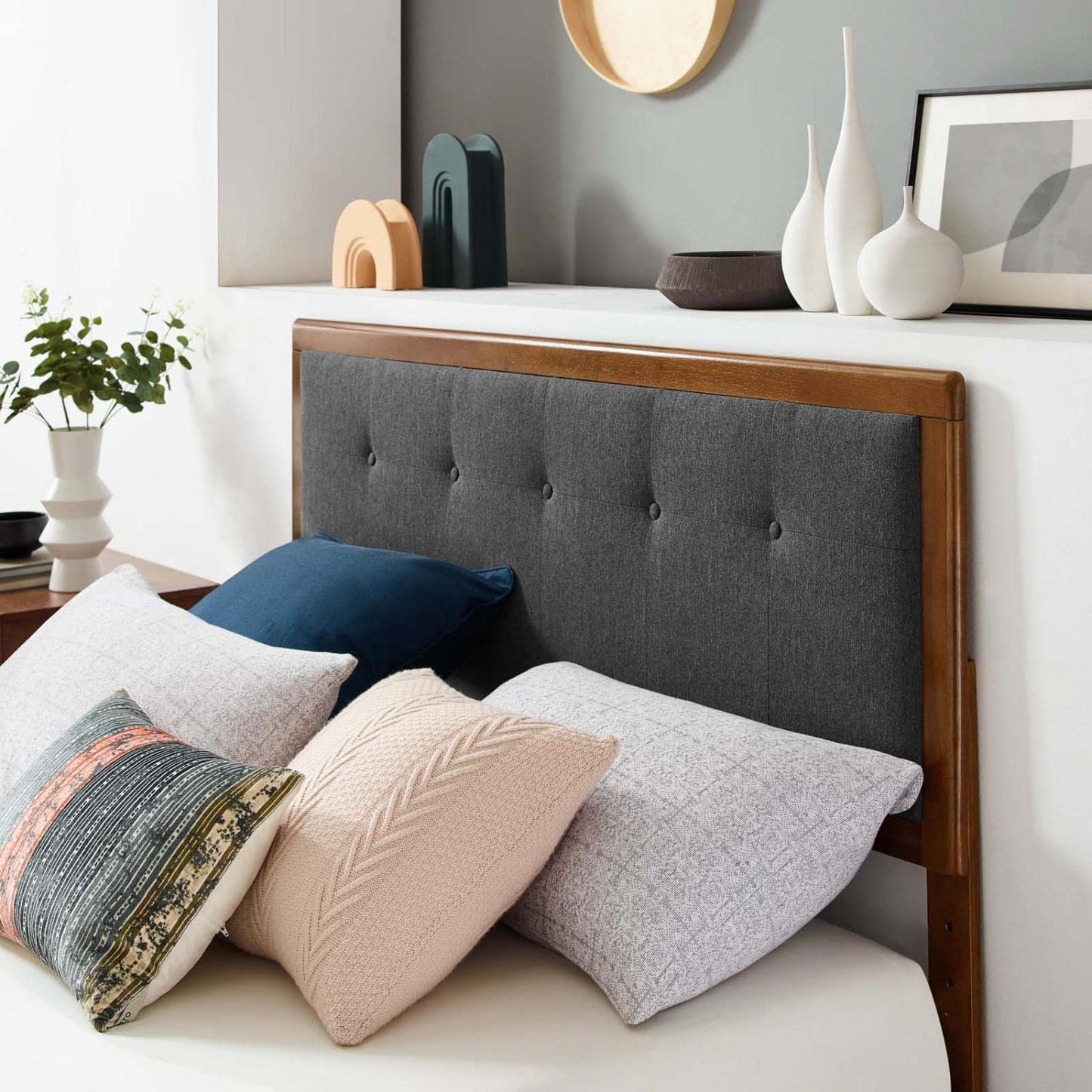 bed frames | CasaFoyer Willow Tufted Wood Queen Platform Bed | Mid-Century Design | Upholstered Headboard | Sturdy Materials | Wood Slat Support System | Easy Assembly | casafoyer.myshopify.com