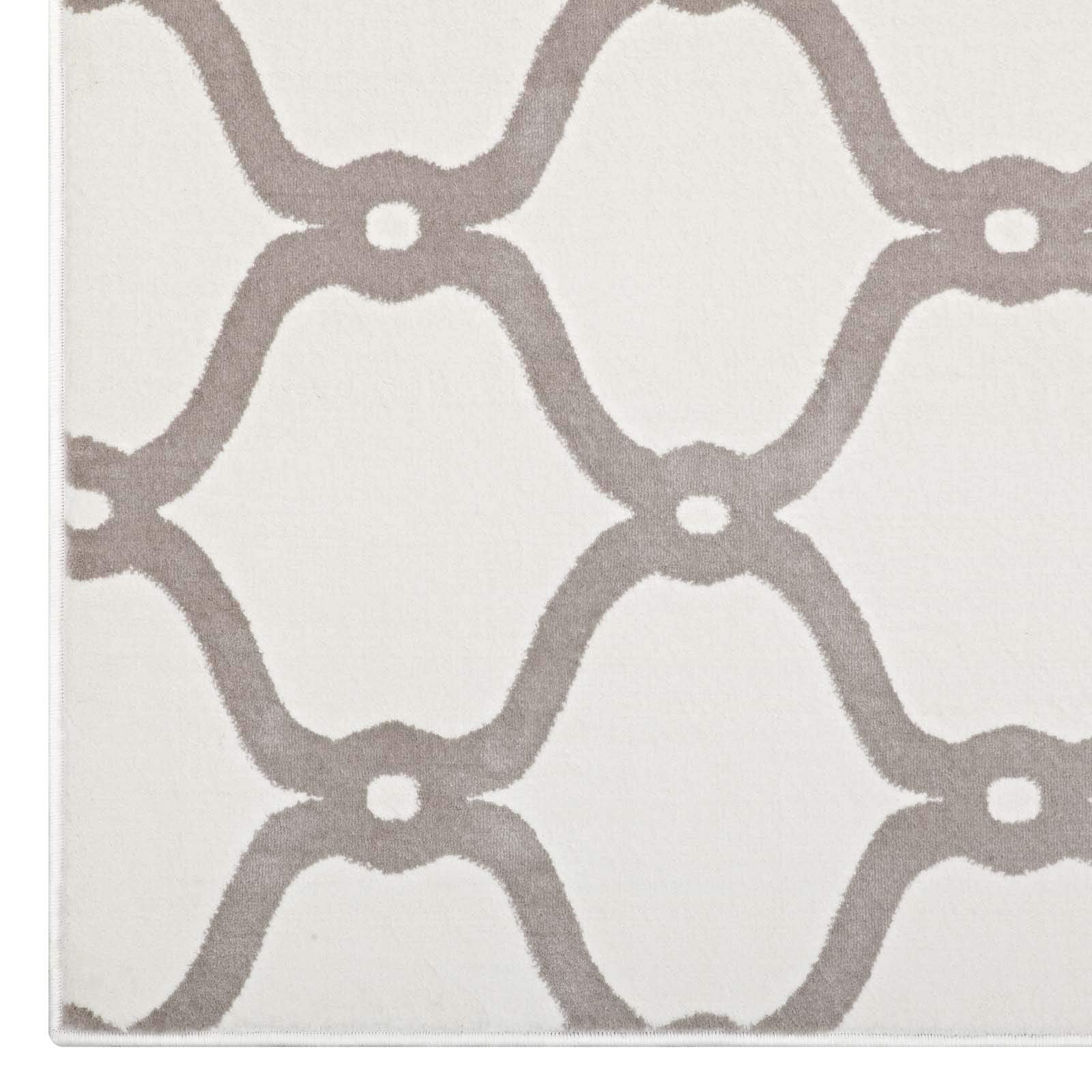 area rugs | CasaFoyer Beltara Chain Link Transitional Trellis Area Rug | Durable, Stain Resistant, Easy to Clean | 8x10 Beige/Ivory | casafoyer.myshopify.com