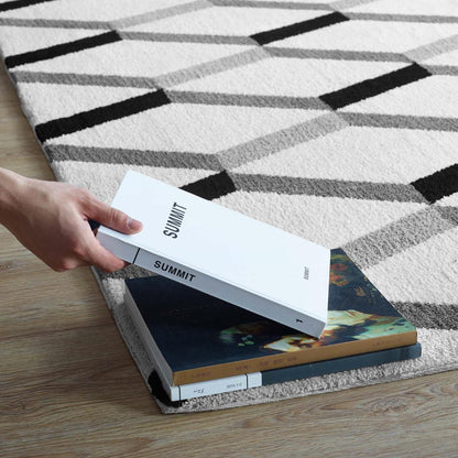 area rugs | CasaFoyer Sigrun Geometric Chevron Area Rug | Modern Design | Soft Polyester Microfiber | Jute Bottom | High-Density Weave | Non-Shedding | Stain-Resistant | Easy to Maintain | 5x8 | Black and White | casafoyer.myshopify.com