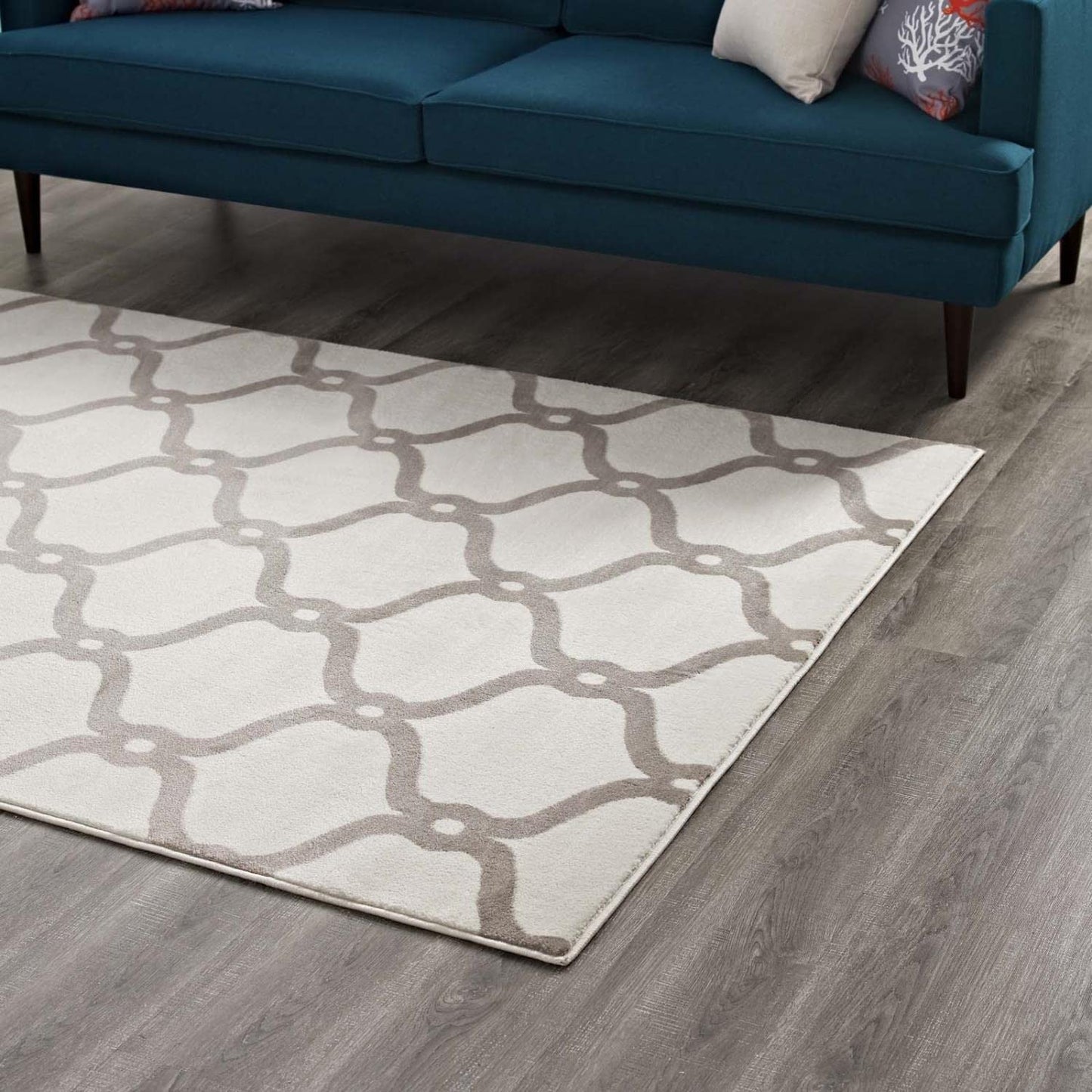 area rugs | CasaFoyer Beltara Chain Link Transitional Trellis Area Rug | Durable | Stain Resistant | Easy to Clean | Rubber Bottom | 5x8 Size | Beige and Ivory | casafoyer.myshopify.com