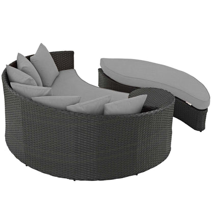 executive chairs | Sojourn Outdoor Patio Furniture Collection | Sectional Sofa Daybed | Sunbrella Cushions | Synthetic Rattan Weave | UV Protection | Aluminum Frame | casafoyer.myshopify.com