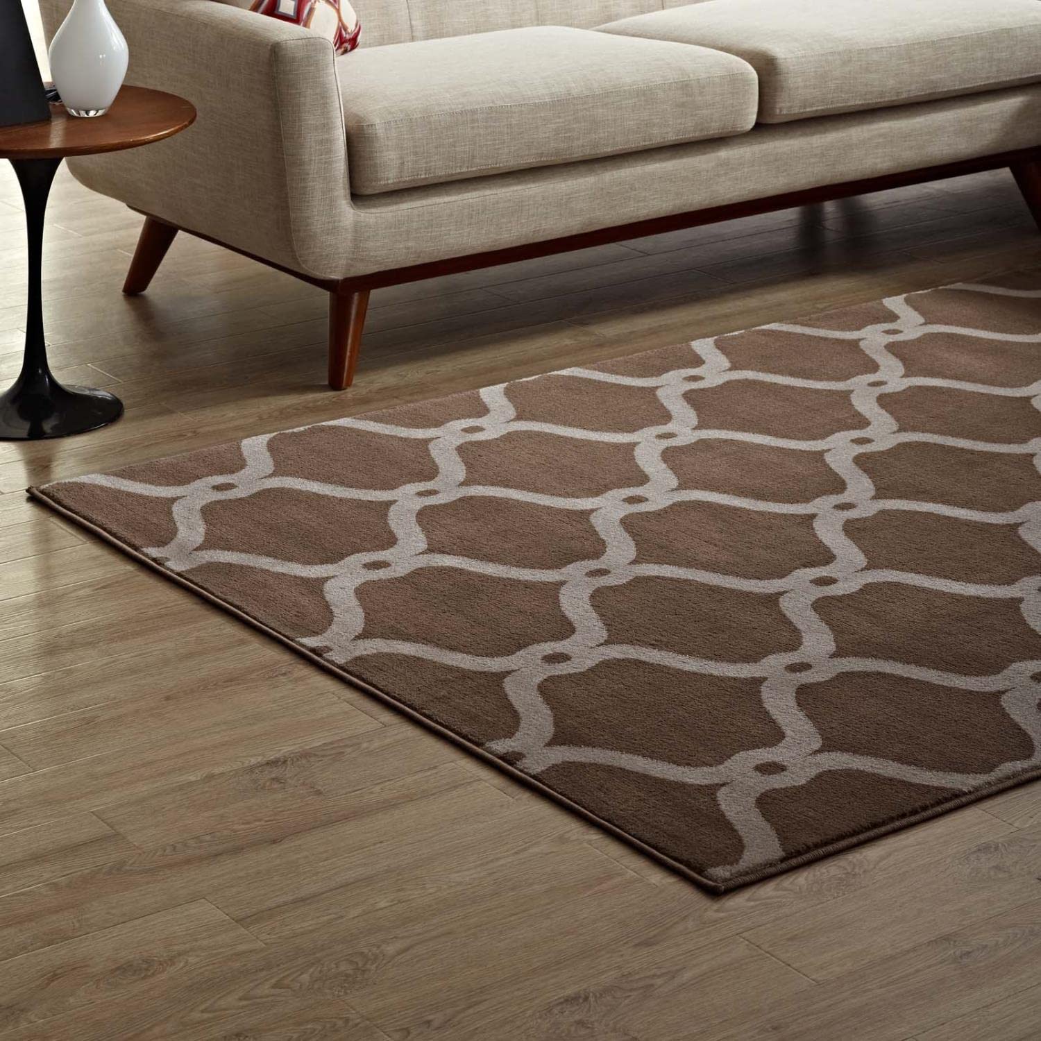 area rugs | CasaFoyer Beltara Chain Link Transitional Trellis Area Rug | Durable | Stain-Resistant | Easy to Maintain | 5x8 Dark Tan/Beige | casafoyer.myshopify.com