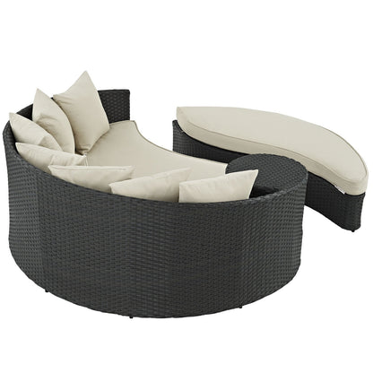 executive chairs | Sojourn Outdoor Patio Furniture Collection | Sectional Sofa Daybed with Sunbrella Cushions | Synthetic Rattan Weave | UV Protection | Aluminum Frame | casafoyer.myshopify.com