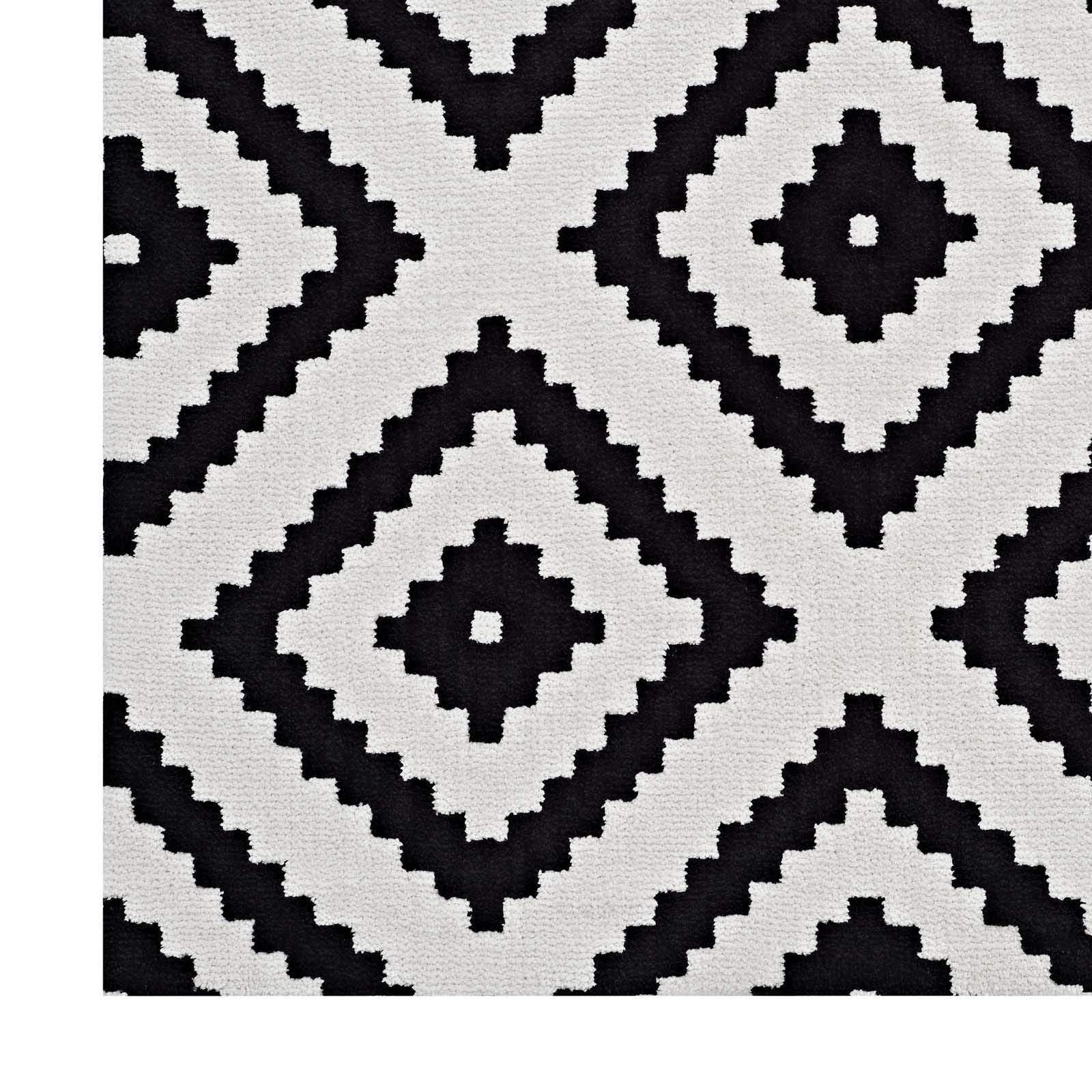 Carpet & Rugs | CasaFoyer Alika Abstract Diamond Trellis Area Rug | Modern Design | Luxurious Feel | Durable & Stain Resistant | 5x8 | Black & White | casafoyer.myshopify.com