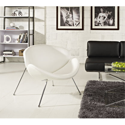 home office desk chairs | CasaFoyer Nutshell Lounge Chair | Spacious & Inviting Seating | Mid-Century Style | Sleek Chrome Legs | Stylish & Comfortable | White | casafoyer.myshopify.com