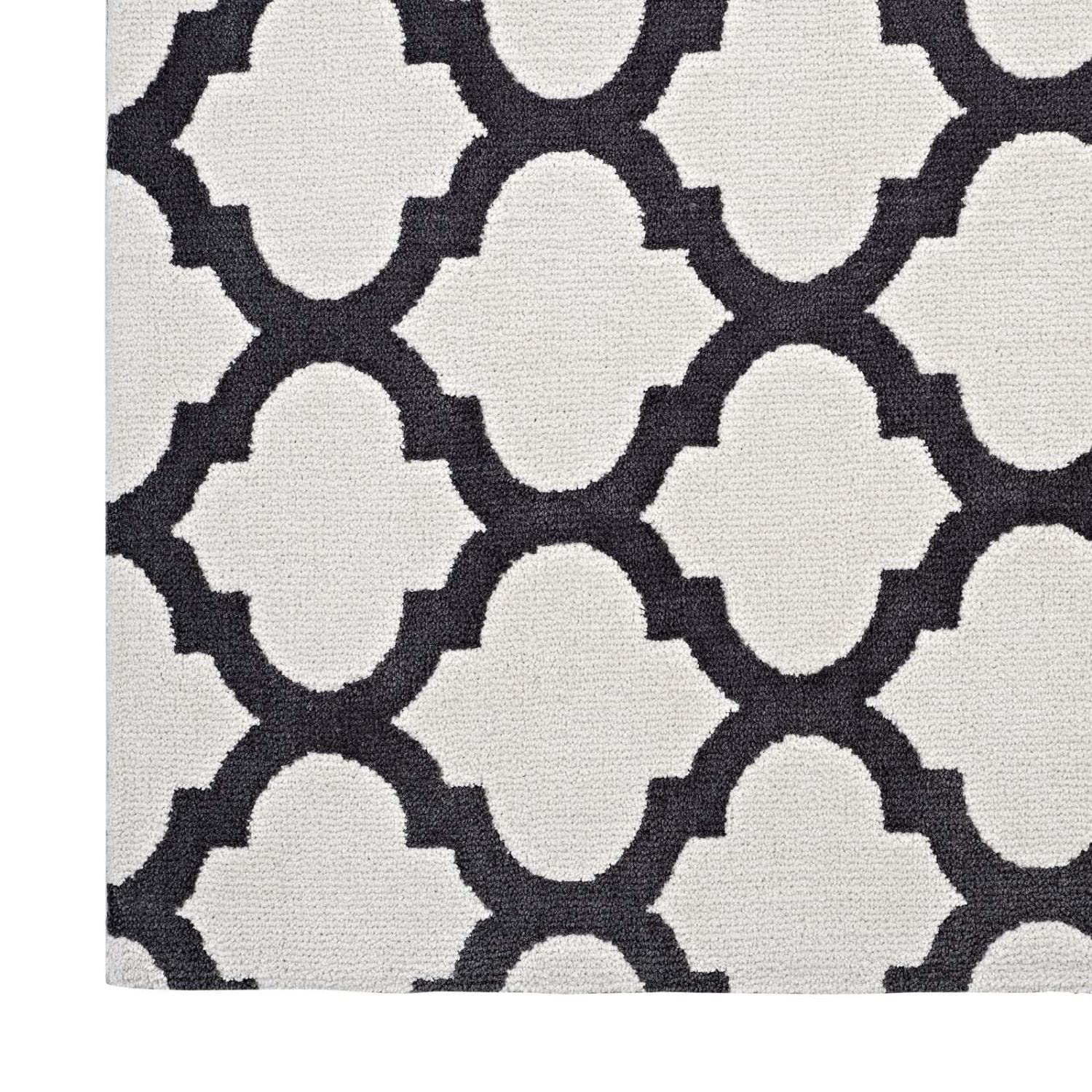 Carpet & Rugs | CasaFoyer Lida Moroccan Trellis Area Rug | Elegant Quatrefoil Pattern | Soft Polyester Microfiber | Durable Jute Bottom | Stain-Resistant | Easy to Clean | 5x8 Ivory/Charcoal | casafoyer.myshopify.com