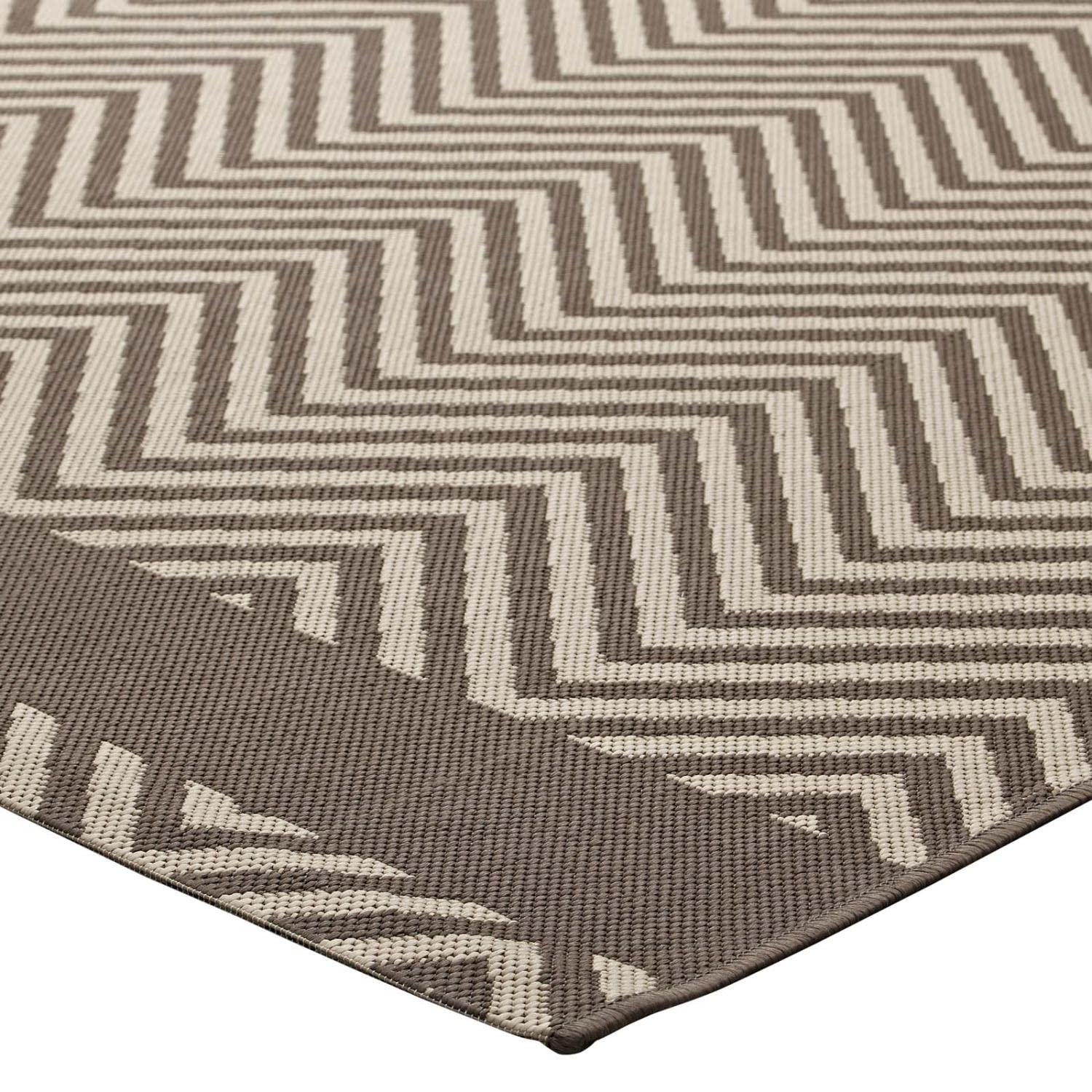 area rugs | CasaFoyer Optica Chevron With End Borders 8x10 Indoor/Outdoor Area Rug | Durable, Soft, Fade & Stain Resistant | Perfect for High-Traffic Areas | Beige | casafoyer.myshopify.com
