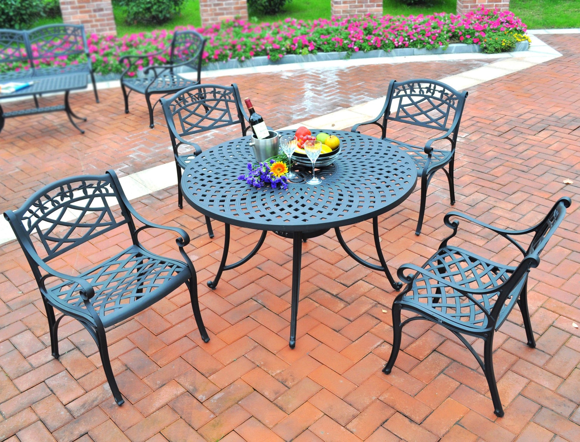 Patio Furniture Sets | Heavy-Duty Aluminum Outdoor Dining Set | Charcoal Black Finish | Contoured Seats | 5-Piece Set | casafoyer.myshopify.com