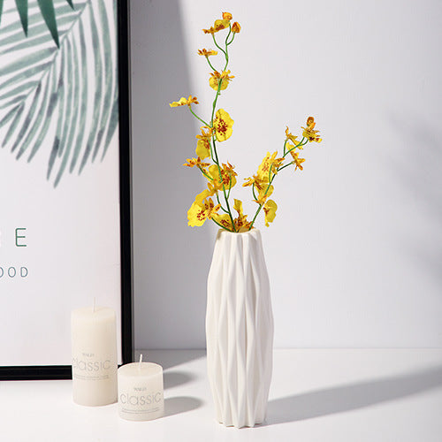 Flower Vases | CasaFoyer Plastic Living Room Drop-resistant Simulation Vase Decoration | casafoyer.myshopify.com