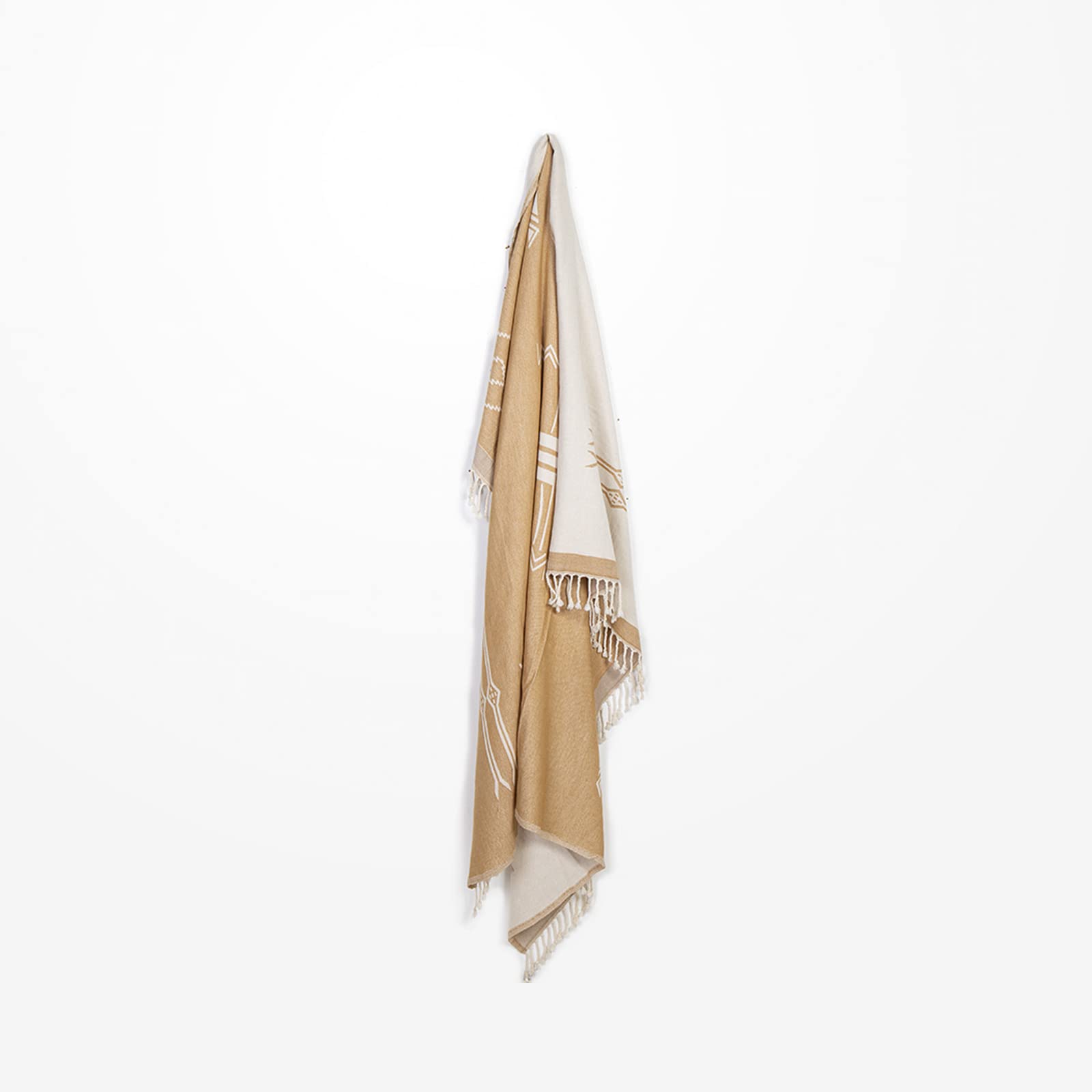 Throws, Kitchen & Dining Features | Luxurious Brushed Jacquard Throw - Premium Softness, Elegant Accent - 150x125 cm - Durable Construction - Timeless Camel Color | casafoyer.myshopify.com