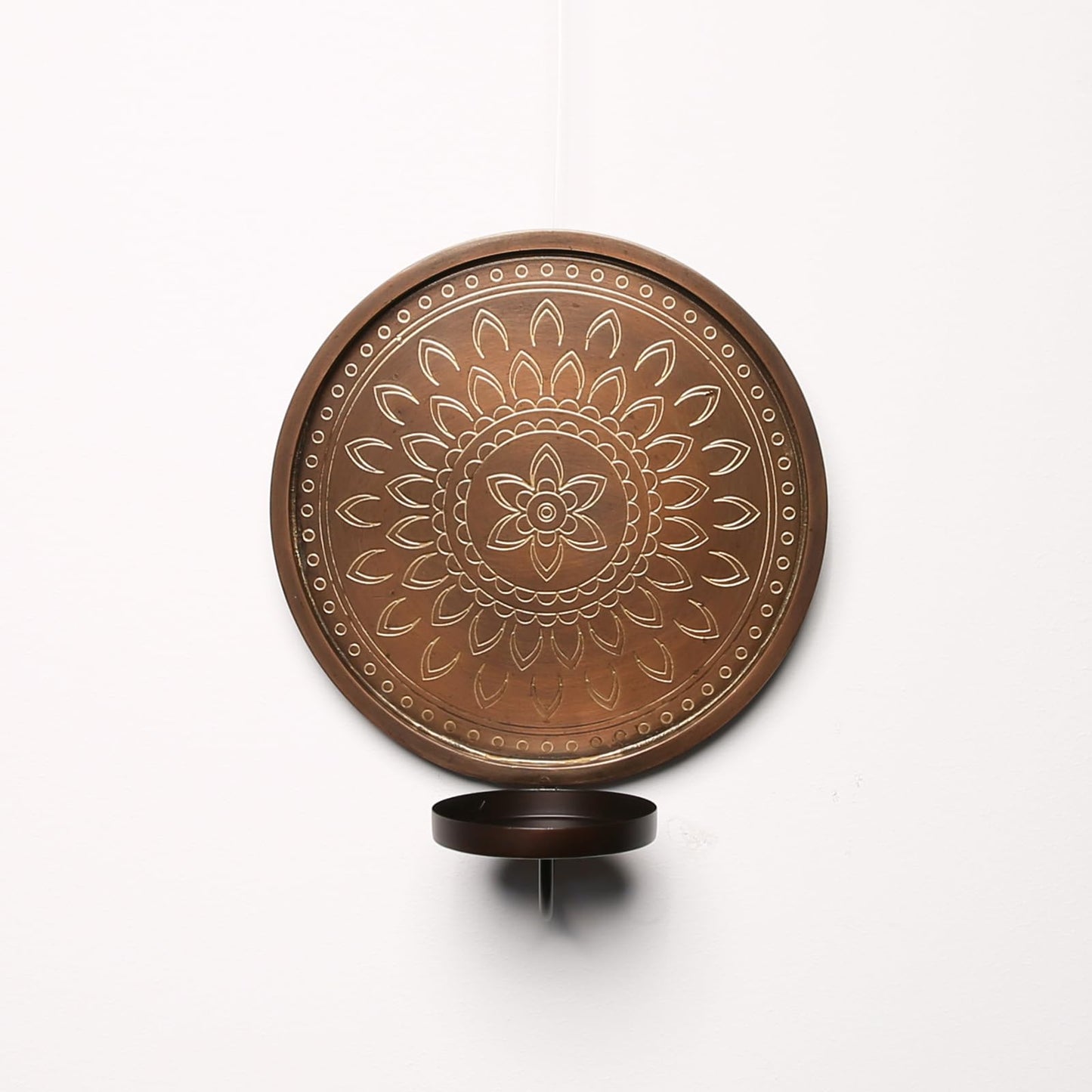 Tea Light Holders, Kitchen & Dining Features | Elegant Iron Tealight Holders - Matte Gold Finish - Hangable Wall Decor - Indoor Use - Durable Crafted Design - (W) 21.5cm x (H) 25.5cm x (D) 11cm | casafoyer.myshopify.com