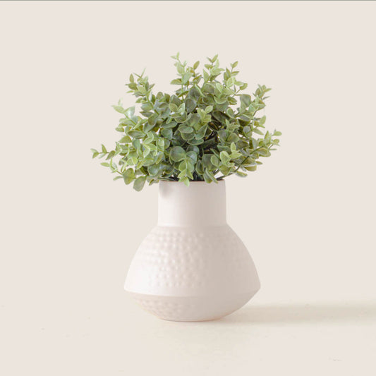 Vases, Kitchen & Dining Features | Durable and Stunning Vases | Meticulously Crafted Materials | Sleek Modern or Ornate Designs | Elevate Your Home Decor | (W) 15m x (H) 16cm x (D) 15cm | casafoyer.myshopify.com