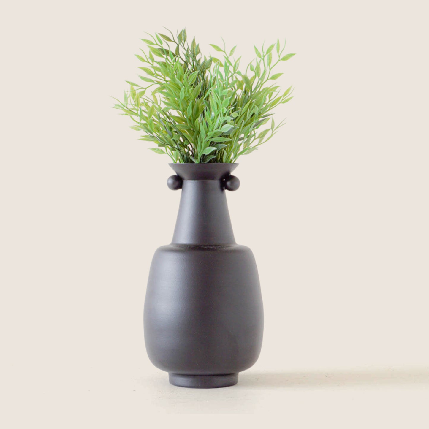Vases, Kitchen & Dining Features | Captivating Assortment of Meticulously Crafted Vases - Unique Shapes & Sizes - Personalize Your Space with Distinctive Ambiance - 13x25x13cm | casafoyer.myshopify.com