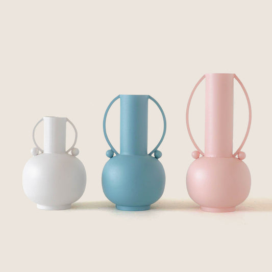 Vases, Kitchen & Dining Features | Captivating Assortment of Meticulously Crafted Vases | Exquisite Shapes & Sizes | Reflect Your Unique Style | Sleek & Durable Finish | 12x20x12cm | casafoyer.myshopify.com