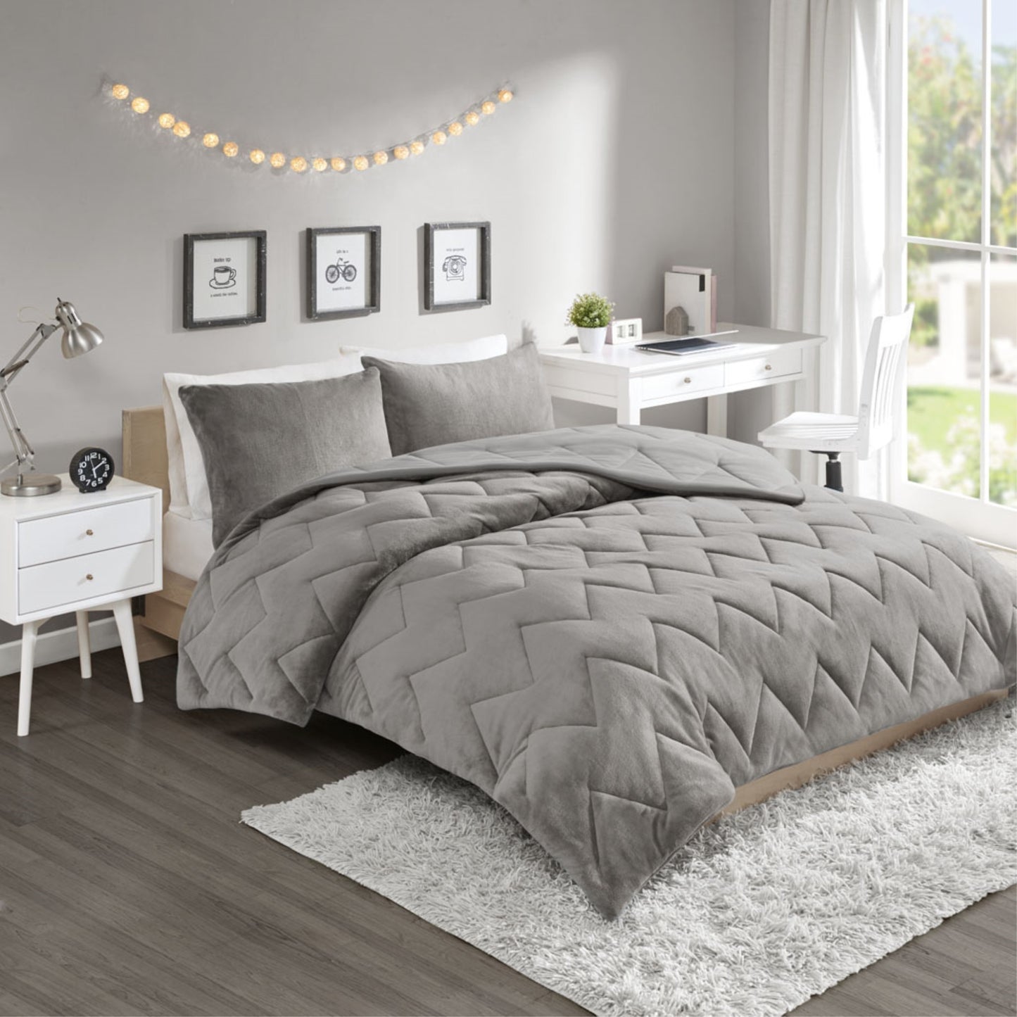 CasaFoyer Quilted Reversible Comforter Mini Set - Solid Grey Color - Stylish & Comfortable - Zipper Closures - Reversible Design - Ultra-Soft Microfiber - OEKO-TEX Certified - Includes Comforter & Shams