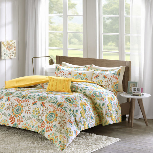 CasaFoyer Comforter Set - Boho-Inspired Floral Medallion and Bird Print - Soft White Microfiber - Includes 2 Shams and 2 Decorative Pillows - Antimicrobial Treatment - Warm and Bright Bedroom Ambiance