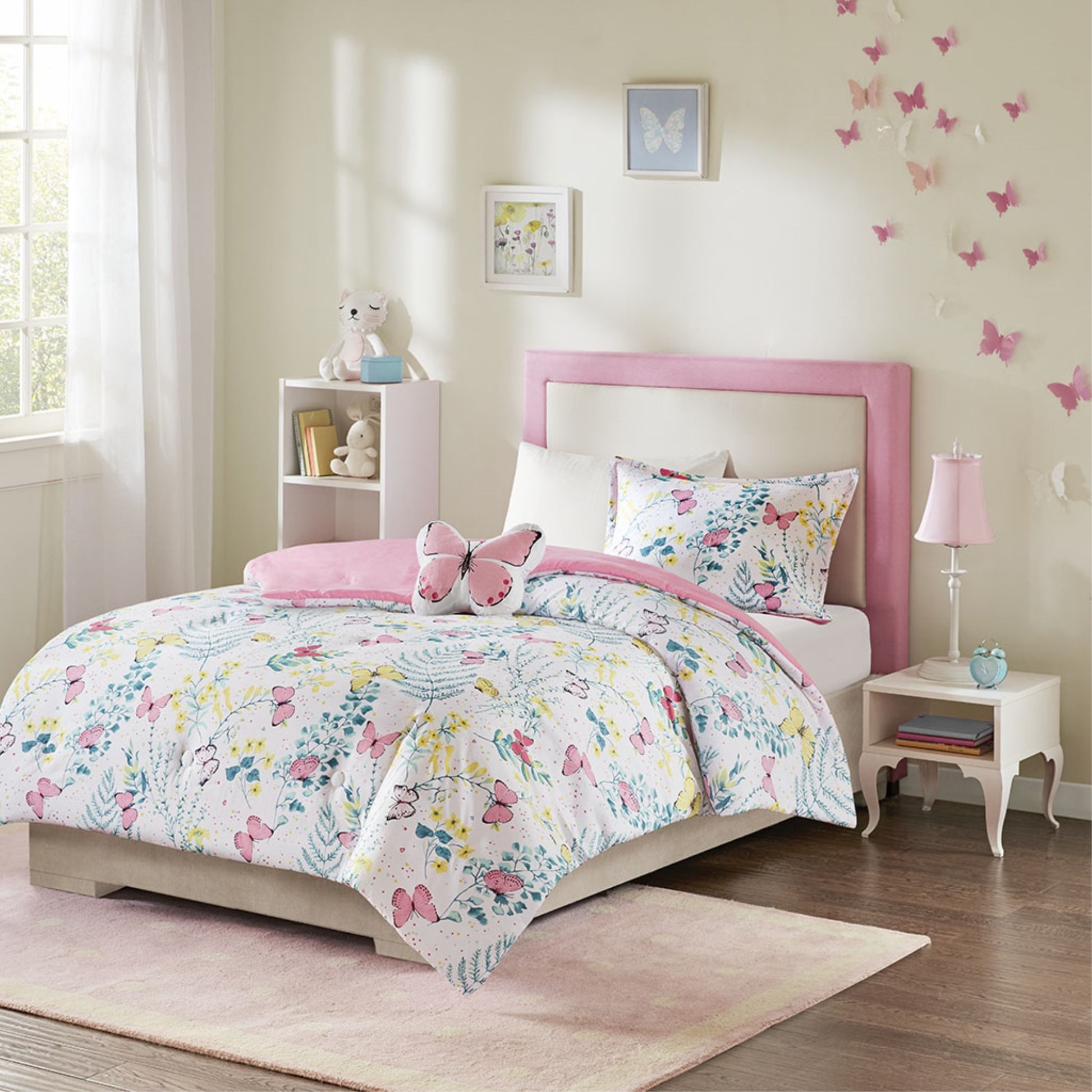 CasaFoyer Printed Butterfly Comforter Set - Delightful and Captivating Bedding for Kids with Vibrant Colors, Hypoallergenic Fill, and Antimicrobial Treatment - Machine Washable and Adorable Butterfly Design
